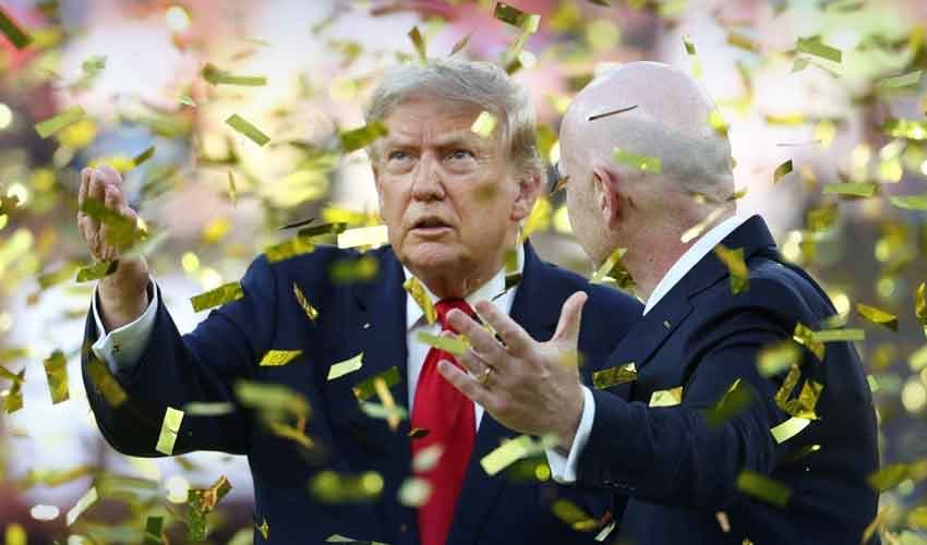 Boos as Trump, Infantino enter field Boos as Trump, Infantino enter field