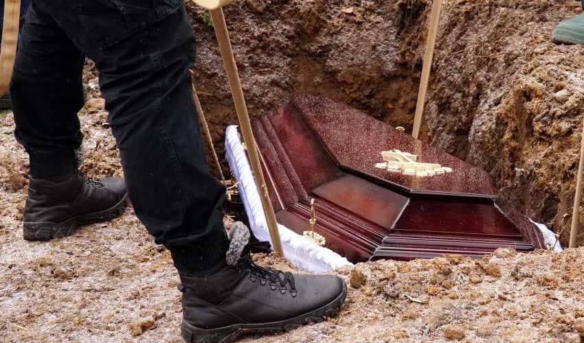 Chinese man fakes his own death for avoiding jail (Courtesy: File) Chinese man fakes his own death for avoiding jail (Courtesy: File)