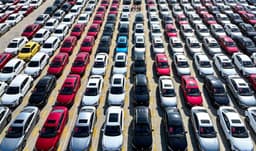 Pakistan vehicle sales surge 40% Pakistan vehicle sales surge 40%