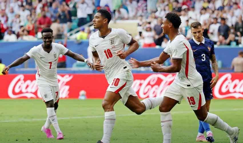 England beat France 6-4 to finish third England beat France 6-4 to finish third