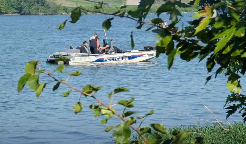 Five dead in apparent mass drowning in Ohio river Five dead in apparent mass drowning in Ohio river