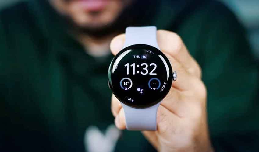 Google takes aim at Apple Watch design Google takes aim at Apple Watch design