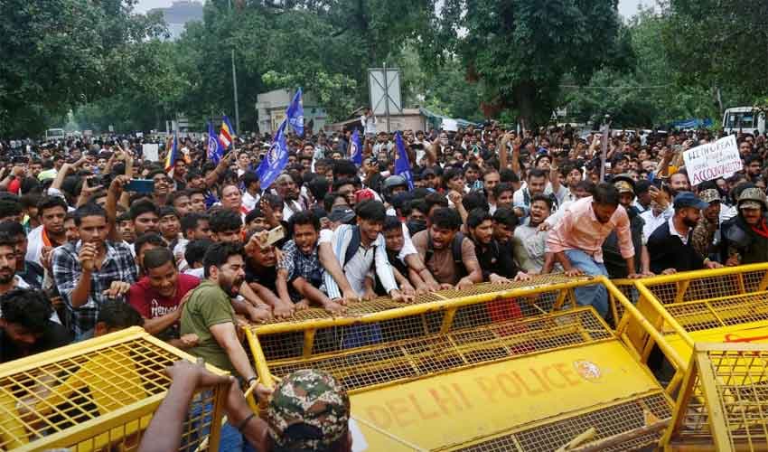 India's Cockroach party march India's Cockroach party march