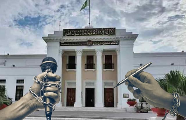 KP Assembly passes law imposing jail terms, heavy fines on journalists KP Assembly passes law imposing jail terms, heavy fines on journalists
