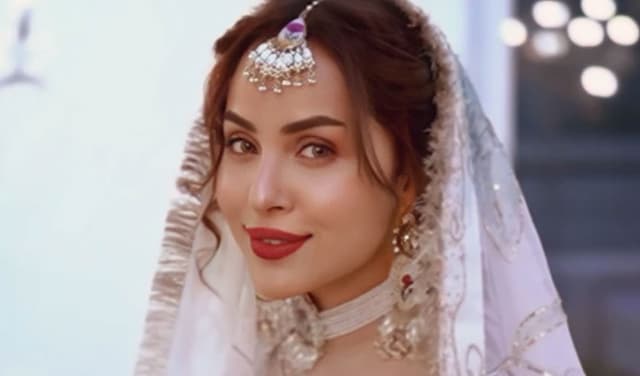 Nimra Khan divorce rumours spark reactions from fellow actors Nimra Khan divorce rumours spark reactions from fellow actors