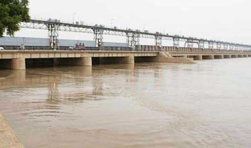 India continues water aggression; releases water from Salal Dam for 10th time (Courtesy: File) India continues water aggression; releases water from Salal Dam for 10th time (Courtesy: File)