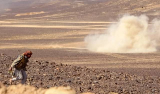 30 Yemeni troops killed in Houthi attacks on military camps 30 Yemeni troops killed in Houthi attacks on military camps