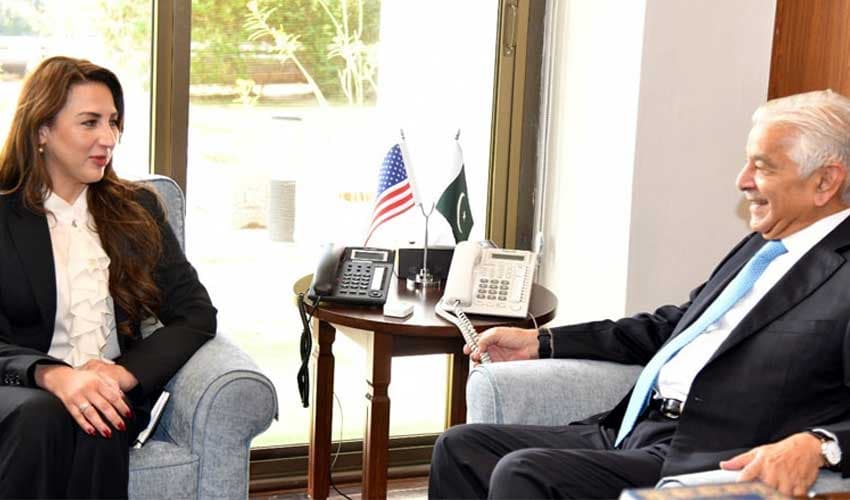 Khawaja Asif, US envoy stress need for peaceful, stable Afghanistan (Courtesy: Radio Pakistan) Khawaja Asif, US envoy stress need for peaceful, stable Afghanistan (Courtesy: Radio Pakistan)