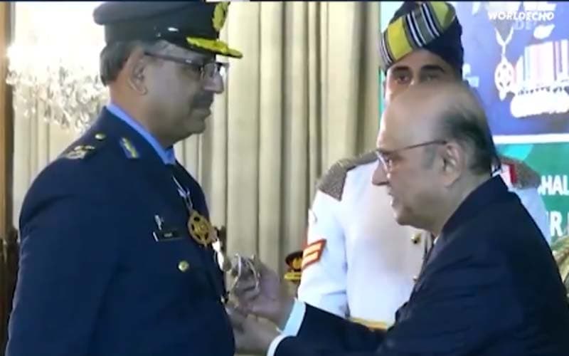 President confers military awards on officers, soldiers for national service (Courtesy: File) President confers military awards on officers, soldiers for national service (Courtesy: File)