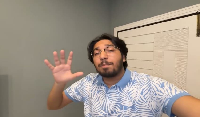 Online gambling investigation: YouTuber detained at Lahore airport (Courtesy: Online) Online gambling investigation: YouTuber detained at Lahore airport (Courtesy: Online)