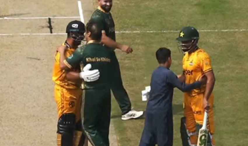 Man invades pitch to hug Babar Azam in Zalmi exhibition match (Courtesy: File) Man invades pitch to hug Babar Azam in Zalmi exhibition match (Courtesy: File)