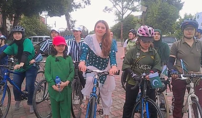 Cycling Cycling