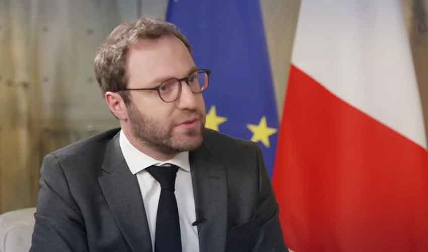 Germany, France won't be 'blackmailed' Germany, France won't be 'blackmailed'