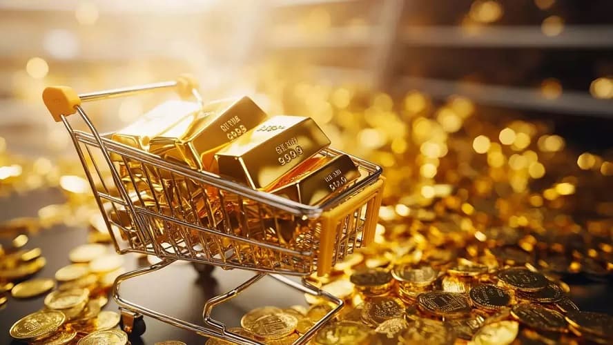 Gold gains Rs1,300 per tola amid rise in global bullion market (Courtesy: File) Gold gains Rs1,300 per tola amid rise in global bullion market (Courtesy: File)