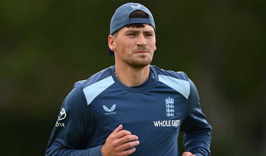 Crocombe added to England squad as cover for Robinson (Courtesy: File) Crocombe added to England squad as cover for Robinson (Courtesy: File)