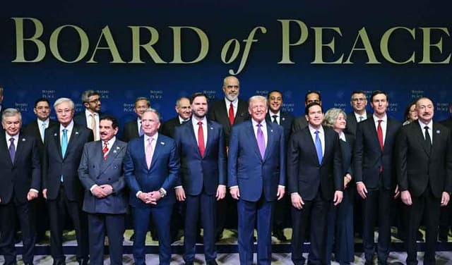 Trump announces Hamas disarmament agreement Trump announces Hamas disarmament agreement