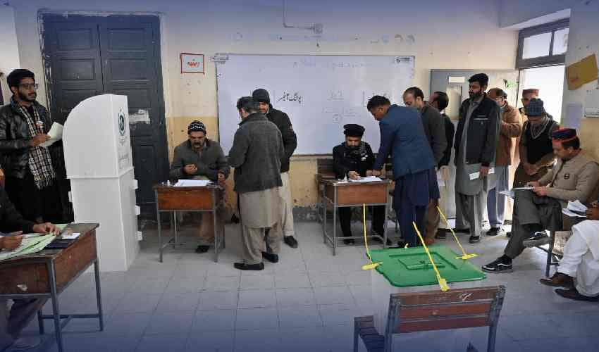 NA-148 by-election: PPP's Ali Qasim Gillani, SIC-PTI candidate Taimoor Altaf Malik lock horns – File NA-148 by-election: PPP's Ali Qasim Gillani, SIC-PTI candidate Taimoor Altaf Malik lock horns – File