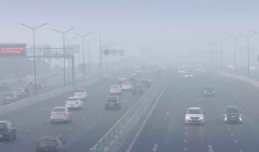 Lahore tops global air pollution index once again (Courtesy: File) Lahore tops global air pollution index once again (Courtesy: File)