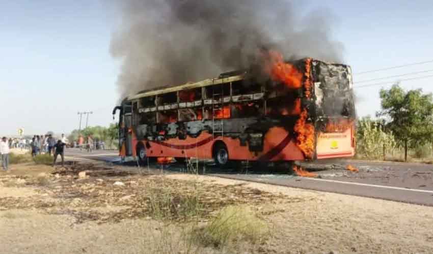 India Rajasthan bus fire India Rajasthan bus fire
