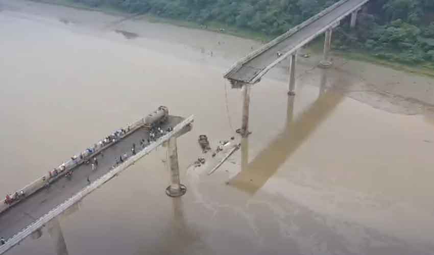Indian Gujarat bridge collapse Indian Gujarat bridge collapse