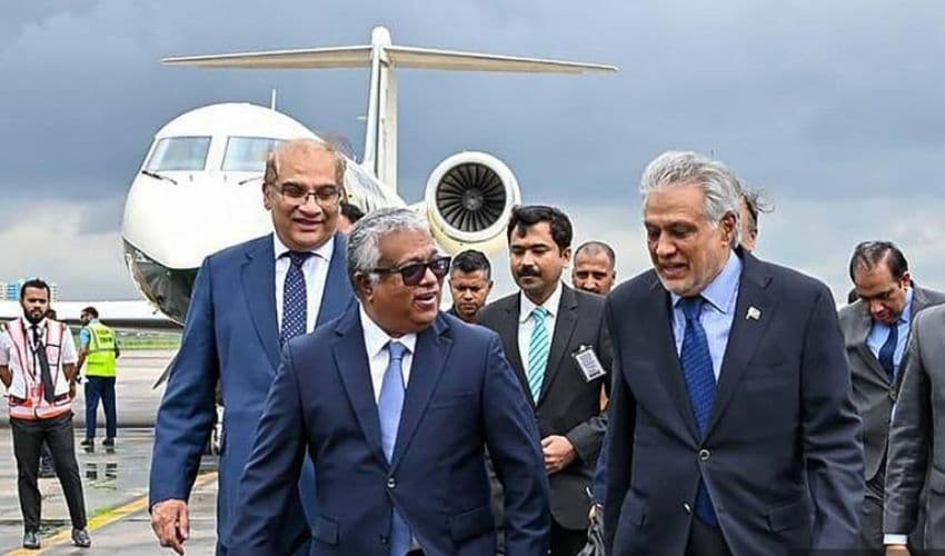 Ishaq Dar in Dhaka Ishaq Dar in Dhaka