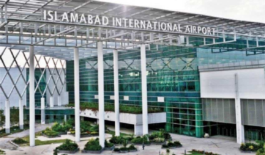 Bird strikes aircraft at Islamabad airport; flight cancelled (Courtesy: File) Bird strikes aircraft at Islamabad airport; flight cancelled (Courtesy: File)