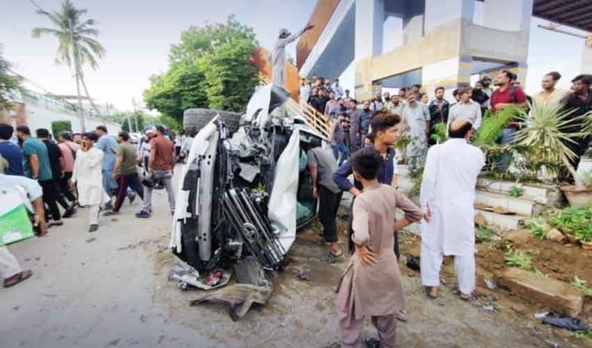 Karachi Karsaz accident Karachi Karsaz accident