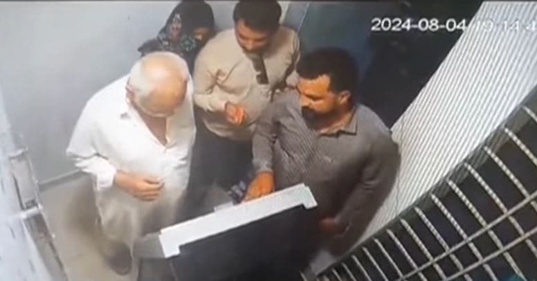 Karachi street crime Karachi street crime
