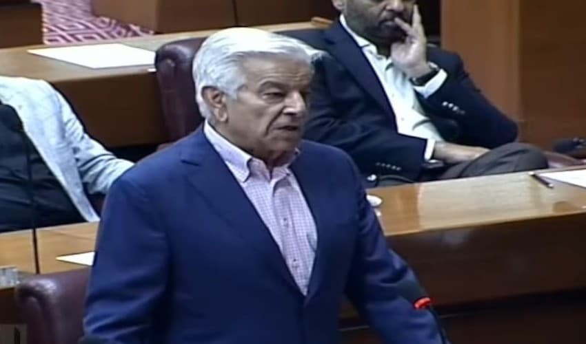 Egyptian envoy calls on Pakistan's defence minister – File Egyptian envoy calls on Pakistan's defence minister – File