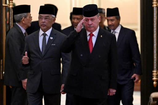 Malaysia's King Sultan Abdullah Sultan Ahmad Shah (2nd L) and Sultan Ibrahim Iskandar of Johor (2nd R). Photo: AFP Malaysia's King Sultan Abdullah Sultan Ahmad Shah (2nd L) and Sultan Ibrahim Iskandar of Johor (2nd R). Photo: AFP