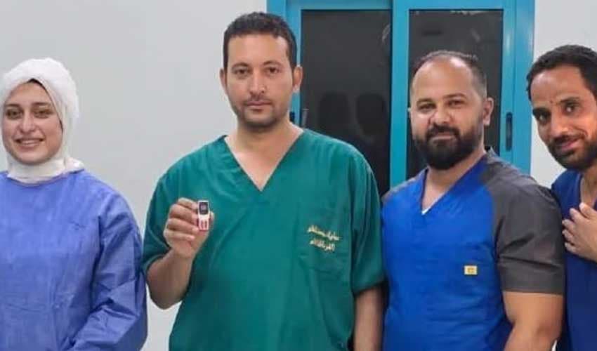 Doctors in Egypt removes mobile phone from man's stomach (Courtesy: File) Doctors in Egypt removes mobile phone from man's stomach (Courtesy: File)