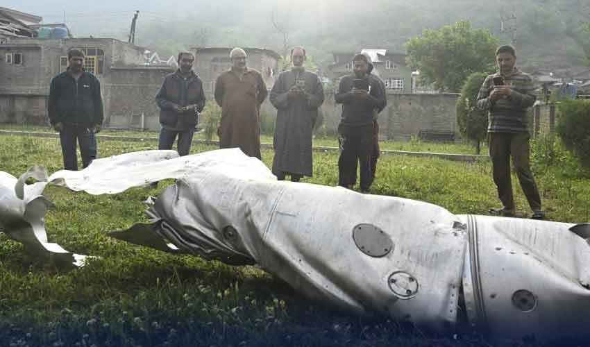 Operation Bunyan-um-Marsus: Pakistan Air Force destroys Indian Air Force (Courtesy: Online) Operation Bunyan-um-Marsus: Pakistan Air Force destroys Indian Air Force (Courtesy: Online)