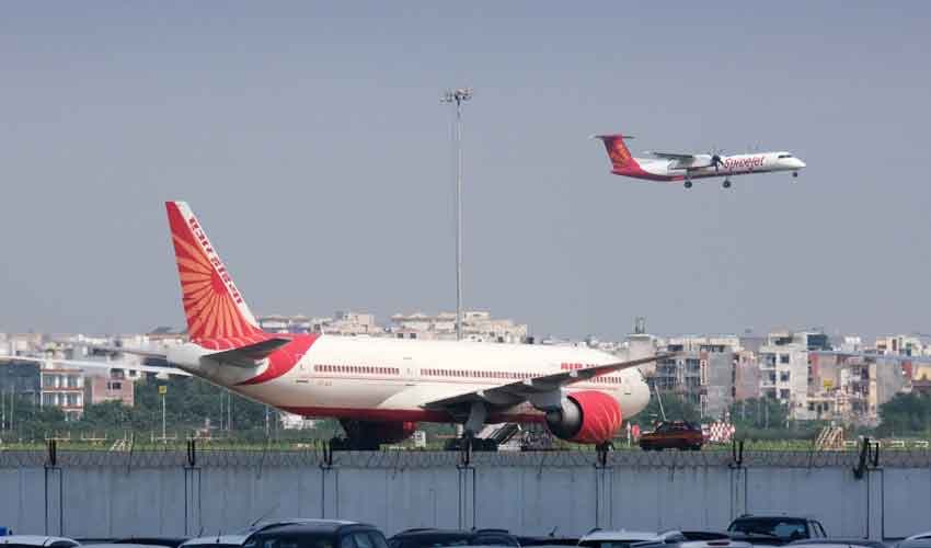 Over 200 flights delayed at Delhi airport Over 200 flights delayed at Delhi airport