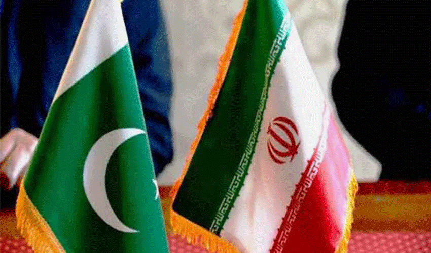 Pakistan, Iran sign memorandum to enhance cooperation in transport sector (Courtesy: Online) Pakistan, Iran sign memorandum to enhance cooperation in transport sector (Courtesy: Online)