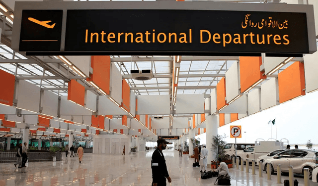 Pakistan issues new travel rules for dual nationals Pakistan issues new travel rules for dual nationals