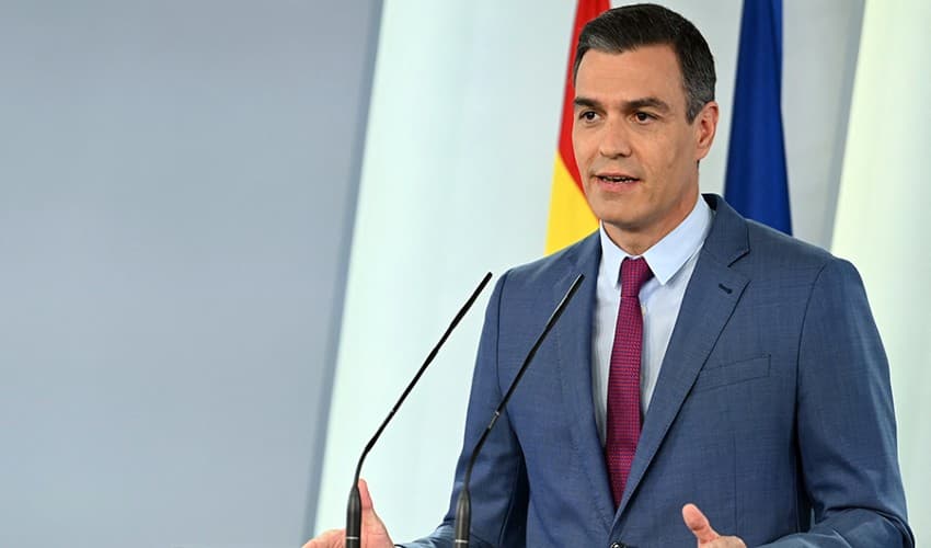 Spanish PM urges halt to weapons sales to Israel following attacks on UN peacekeepers Spanish PM urges halt to weapons sales to Israel following attacks on UN peacekeepers