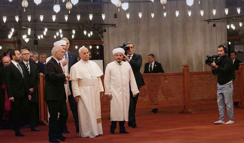 Pope Leo at Blue Mosque Pope Leo at Blue Mosque