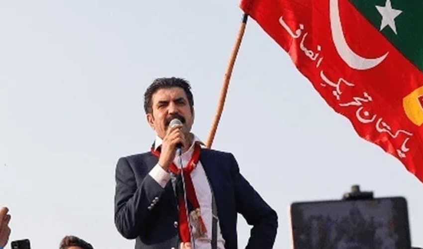 Photo: file Photo: file
