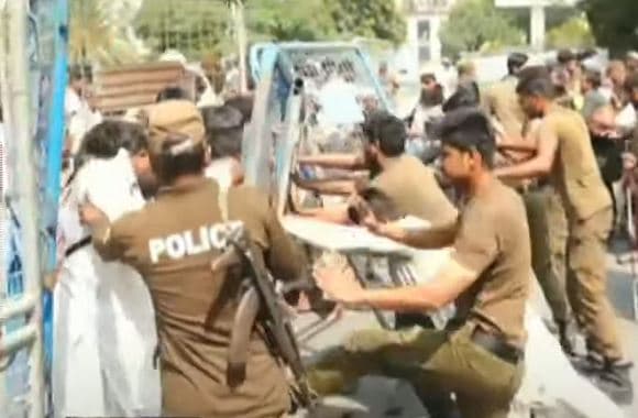 Punjab Police vs blind protest Punjab Police vs blind protest