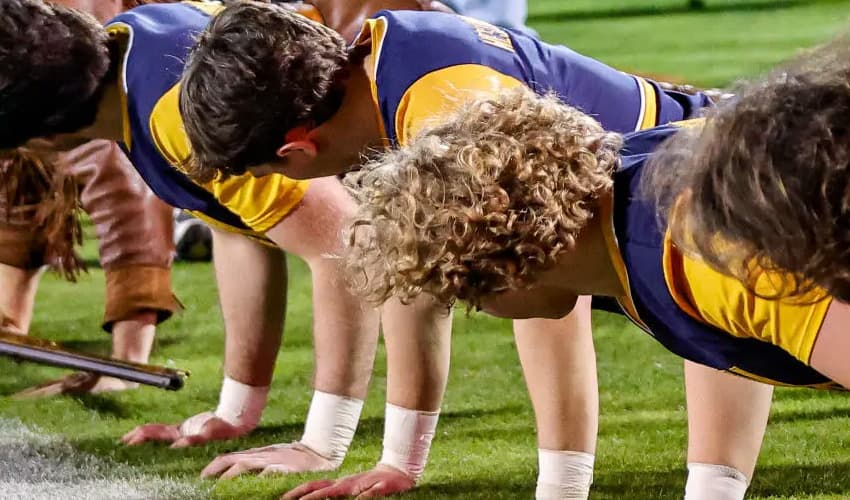 Push-ups boost strength, health: study (Courtesy: Online) Push-ups boost strength, health: study (Courtesy: Online)