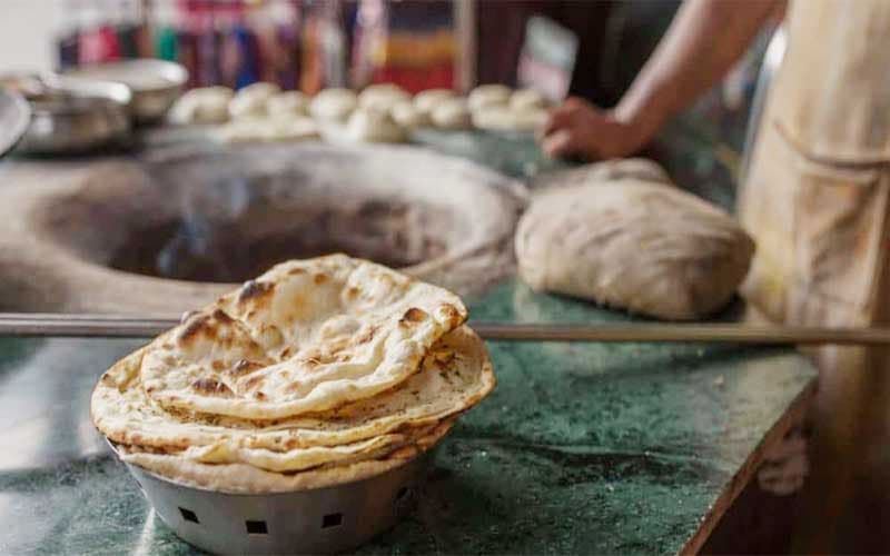 Naan, khameeri roti prices rise to Rs30 in Punjab's capital (Courtesy: File) Naan, khameeri roti prices rise to Rs30 in Punjab's capital (Courtesy: File)
