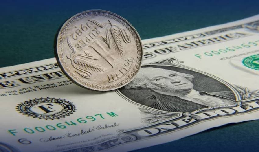 US dollar gains ground as investors question interest rate cut expectations – File US dollar gains ground as investors question interest rate cut expectations – File