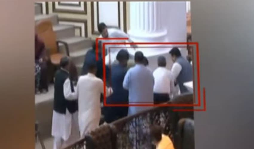 Clash erupts between KP govt, opposition following Gandapur's speech Clash erupts between KP govt, opposition following Gandapur's speech