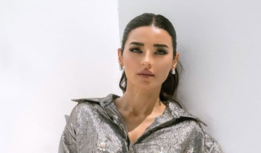 Sadiia Khan – @sadiakhanofficial Sadiia Khan – @sadiakhanofficial