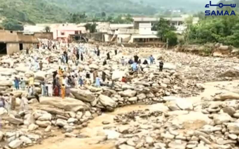 Buner village erased; hundred fears trapped (Samaa TV's screengrab) Buner village erased; hundred fears trapped (Samaa TV's screengrab)