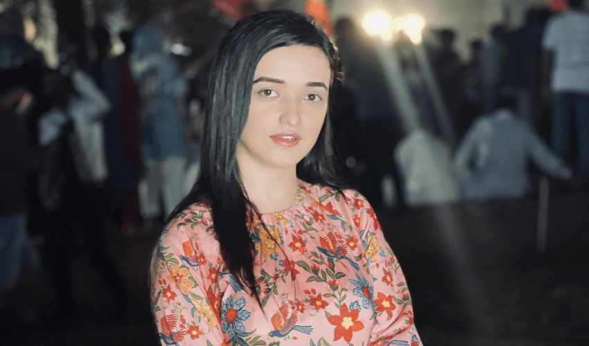 Sanam Javaid Sanam Javaid