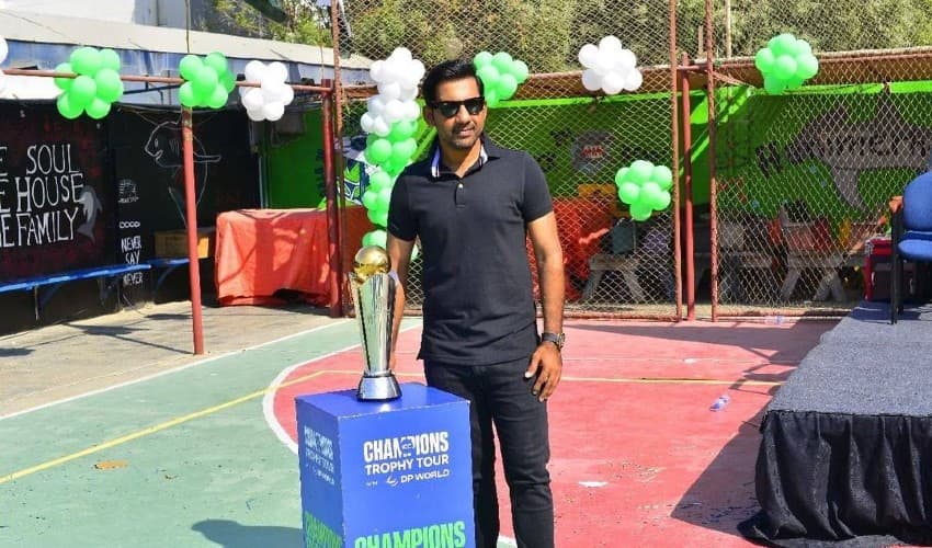 Champions Trophy-winning captain Sarfaraz Ahmed wins fans’ hearts (Courtesy: File) Champions Trophy-winning captain Sarfaraz Ahmed wins fans’ hearts (Courtesy: File)