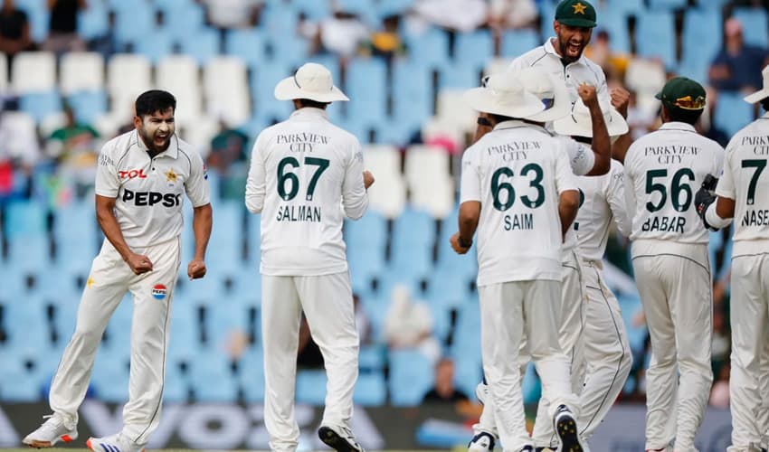 Shan Masood-led Pakistan reach Johannesburg for 2nd Test (Courtesy: Online) Shan Masood-led Pakistan reach Johannesburg for 2nd Test (Courtesy: Online)