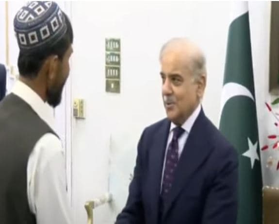 Shehbaz Sharif with flood hero Shehbaz Sharif with flood hero