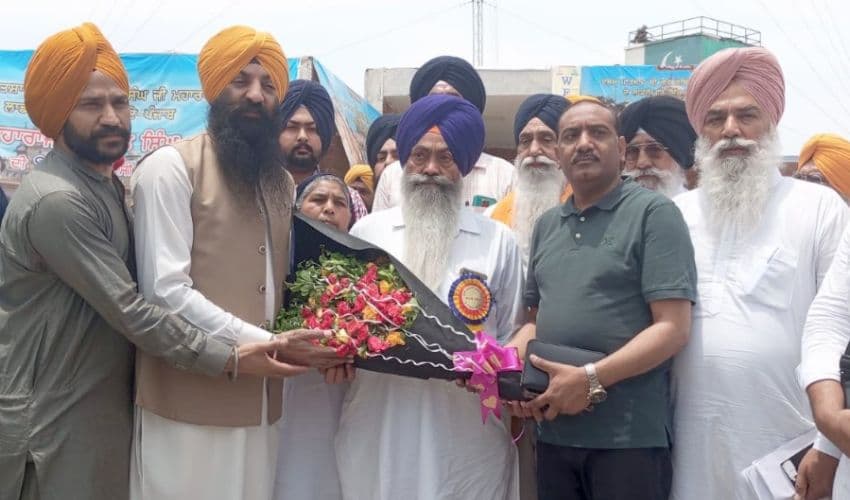 Sikh yatrees Sikh yatrees